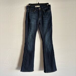Like new: Levi Strauss Signature Gold Mid Rise Bootcut Jeans – Size 2S (W26 L30)
